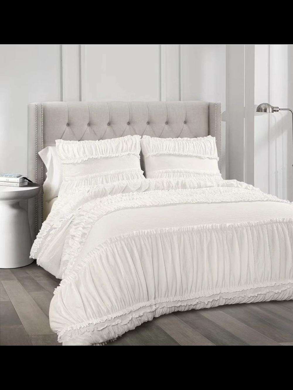 Lush Decor Nova Ruffled Comforter Set. Brand New